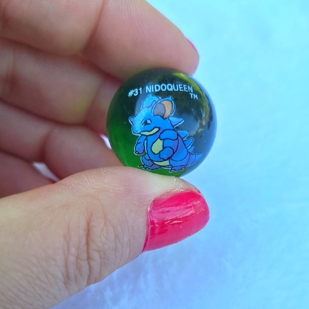 Green and Blue Nidoqueen Pokemon Marble Vintage 1999